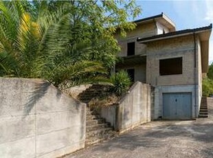 Casa Singola con terreno in campagna