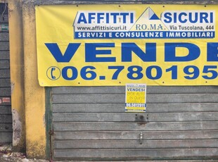 Garage / Posto auto in Via Suor Maria Mazzarello in zona Appio Latino, Appia Nuova, Appio Pignatelli, Capan a Roma