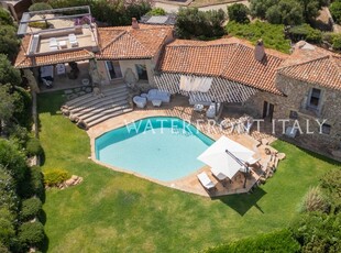 Prestigiosa villa di 310 mq in vendita, Porto Cervo, Italia