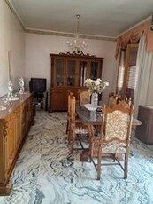 Prestigioso Palazzetto con due appartamenti Rif834