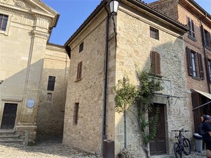 Rustico casale in Vigoleno, Vernasca, Emilia Romagna, Italia in zona Vigoleno a Vernasca