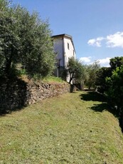 Rustico in vendita a Mezzanego