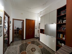 Vendita Appartamento Via Bassano, Genova