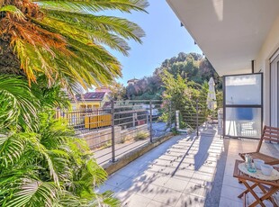 Villa accogliente con parcheggio, aria condizionata, terrazza e internet, a 900 m dalla spiaggia attrezzata
