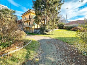 Villa in Vendita a Borgosesia