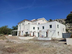 Villa in Vendita a Caltanissetta