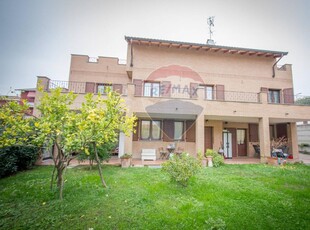 Villa in vendita a Cologno Monzese