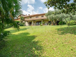 Villa in vendita a Oggiono