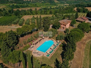 Villa in vendita a Peccioli