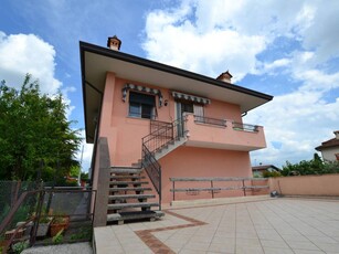 Villa in vendita a Porcia