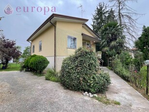 Villa in Vendita a Pramaggiore