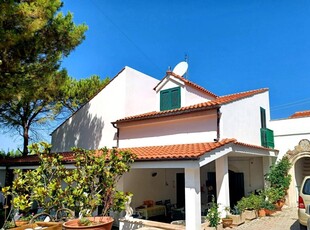 Villa in vendita a Rodi Garganico