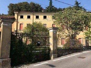 Villa in vendita a Solferino
