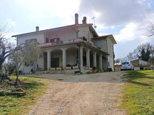 Villa in vendita a Tarano