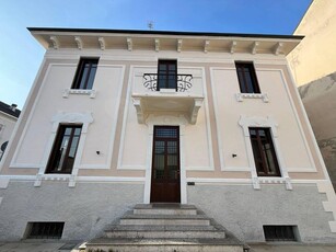 Villa in vendita a Vigevano