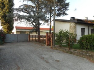 Villa in vendita a Viguzzolo