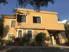 Casa singola ristrutturata in zona Collecarino a Arpino