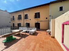 villa indipendente in vendita a Caporciano