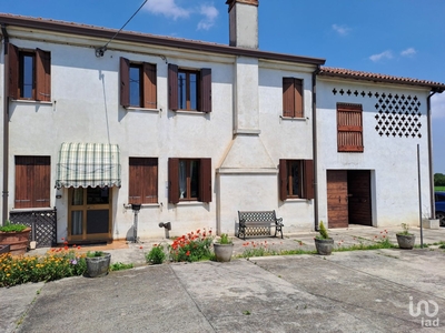 Casa 4 locali di 250 m² in Arquà Polesine