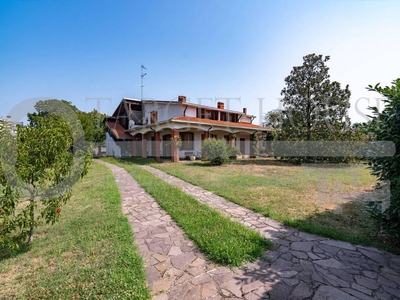 Esclusiva villa di 631 mq in vendita Via Ticino, Motta Visconti, Milano, Lombardia