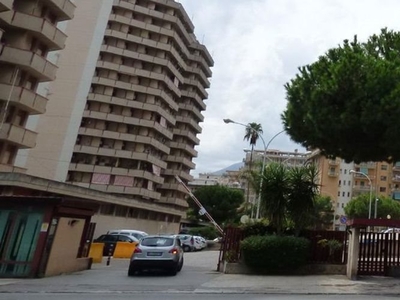 Appartamento in Viale Del Fante, 58, Palermo (PA)