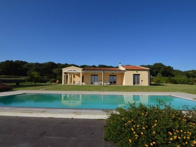 Prestigiosa villa in vendita Telti, Italia