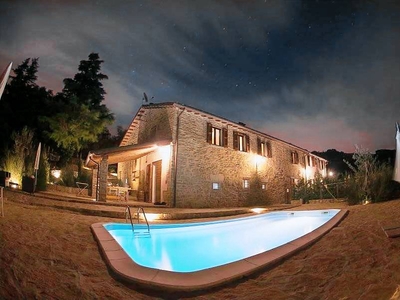 Casa a Modigliana con barbecue e piscina