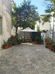 Casa indipendente con giardino in via monti 108, Senigallia