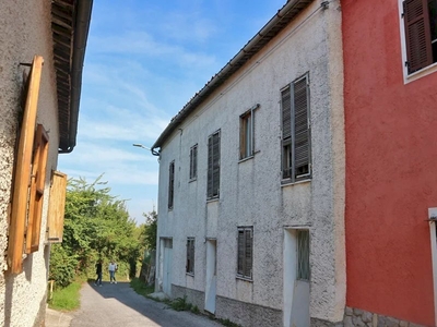 Casa semindipendente in borgata