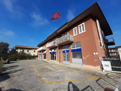 Locale commerciale in Vendita a Stezzano