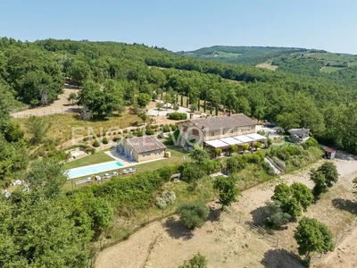 Lussuoso casale in vendita Strada Poggio al vento, Barberino Val d'Elsa, Firenze, Toscana