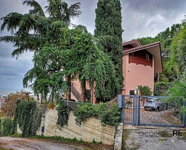 Villa in Vendita a Montesilvano Via Chiappinello