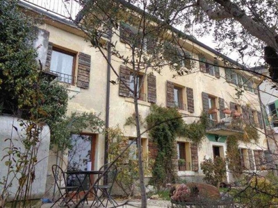 Appartamento in Via Carbonare (Frazione Marzana) 3, Verona, 8 locali