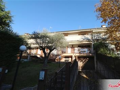 Villa a Negrar in provincia di Verona