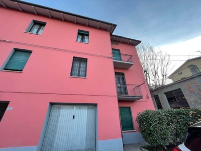 Appartamento a Castiglione dei Pepoli, 5 locali, 1 bagno, 107 m²