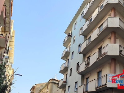 Appartamento in Via Biscardi- Mario Mari- Corso Mazzini in zona Mazzini a Cosenza