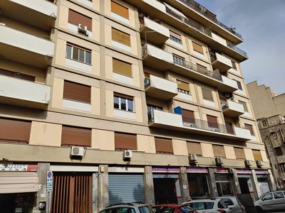 Appartamento in Via Serradifalco 58 in zona Dante a Palermo