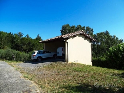 Casale e fienile in collina Capannoli Pisa