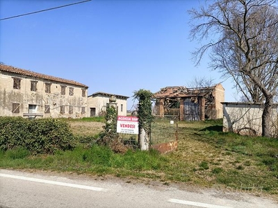 tribano - stupendo rustico di campagna con stalla