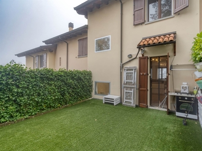 Villa a schiera a Monzuno, 4 locali, 2 bagni, posto auto, 75 m²