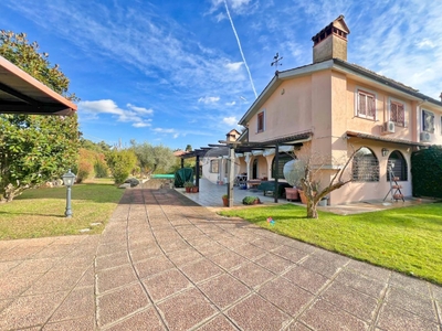 Villa in vendita a Nepi