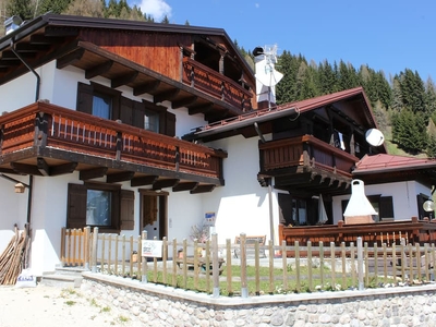 Casa Di Lores: Il Tuo Soggiorno Ideale Nelle Dolomiti Bellunesi