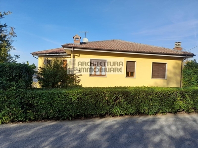 Villa in vendita a Zavattarello