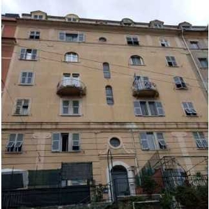 Appartamento in Vendita a Genova Via del Campasso