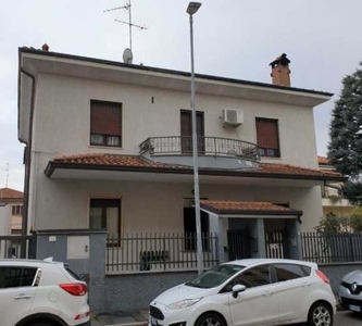 Appartamento in Vendita ad Lainate - 172500 Euro