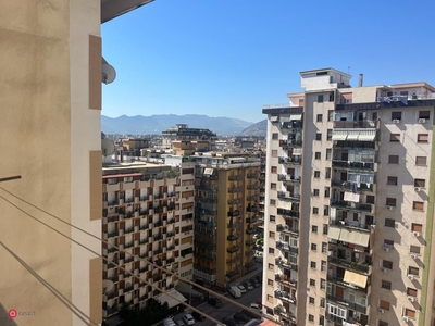 Appartamento in Vendita in Via Alcide De Gasperi 30 a Palermo