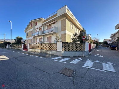 Appartamento in Vendita in Via Comano 61 a Carrara