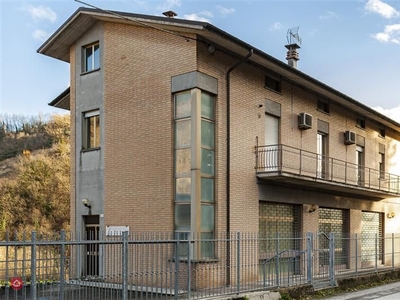 Appartamento in Vendita in Via della Stazione a Urbino