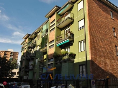 Appartamento in Vendita in Via Giacomo Leopardi 2 a Cesano Boscone