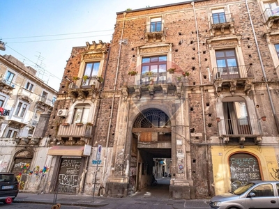 Appartamento in Vendita in Via Vittorio Emanuele II 275 a Catania